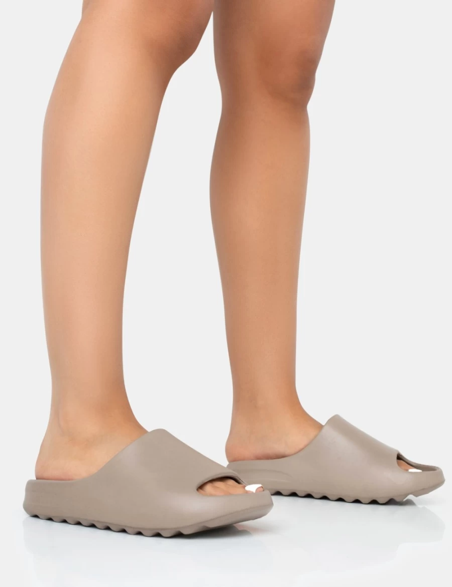 Public Desire Women's Elm Rubber Flat Slider Sandals – Comfortable Slide Sandals for Women