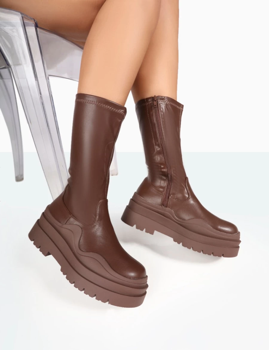 Public Desire Women's Chunky Sole Round Toe Ankle Boots in Chocolate - Cam Pu Style